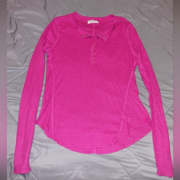 New Zenana Waffle Knit Henley Top - Picture 4 of 4